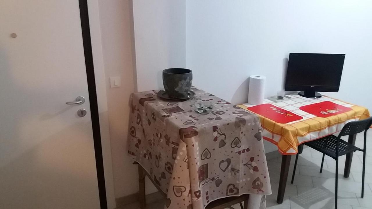 Emily'S Rooms "Villa Romana" Cir17067 ديسينسانو ديل غاردا المظهر الخارجي الصورة